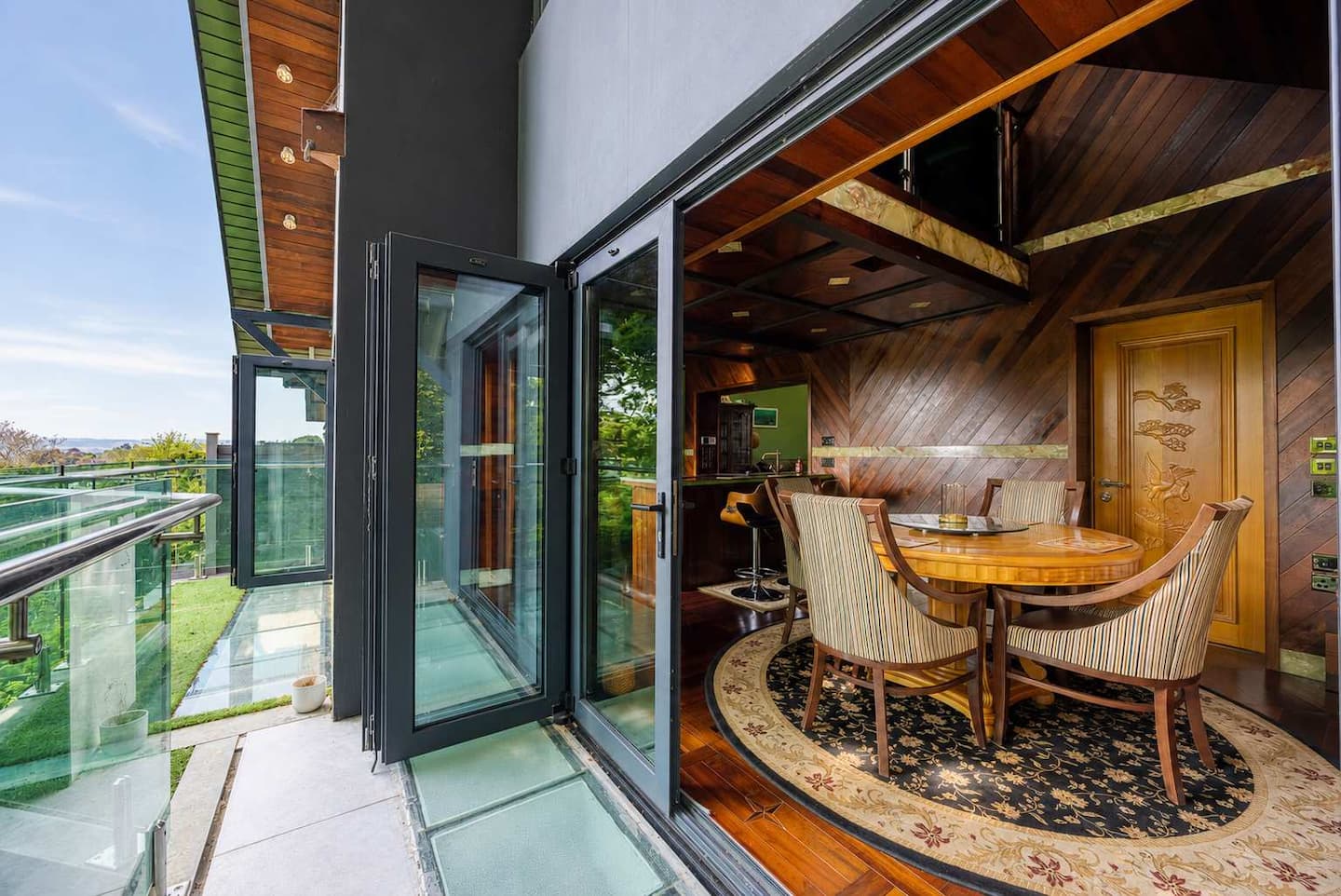 Private 7 metre glass balcony with panoramic Bristol city views — penthouse Coombe Dingle