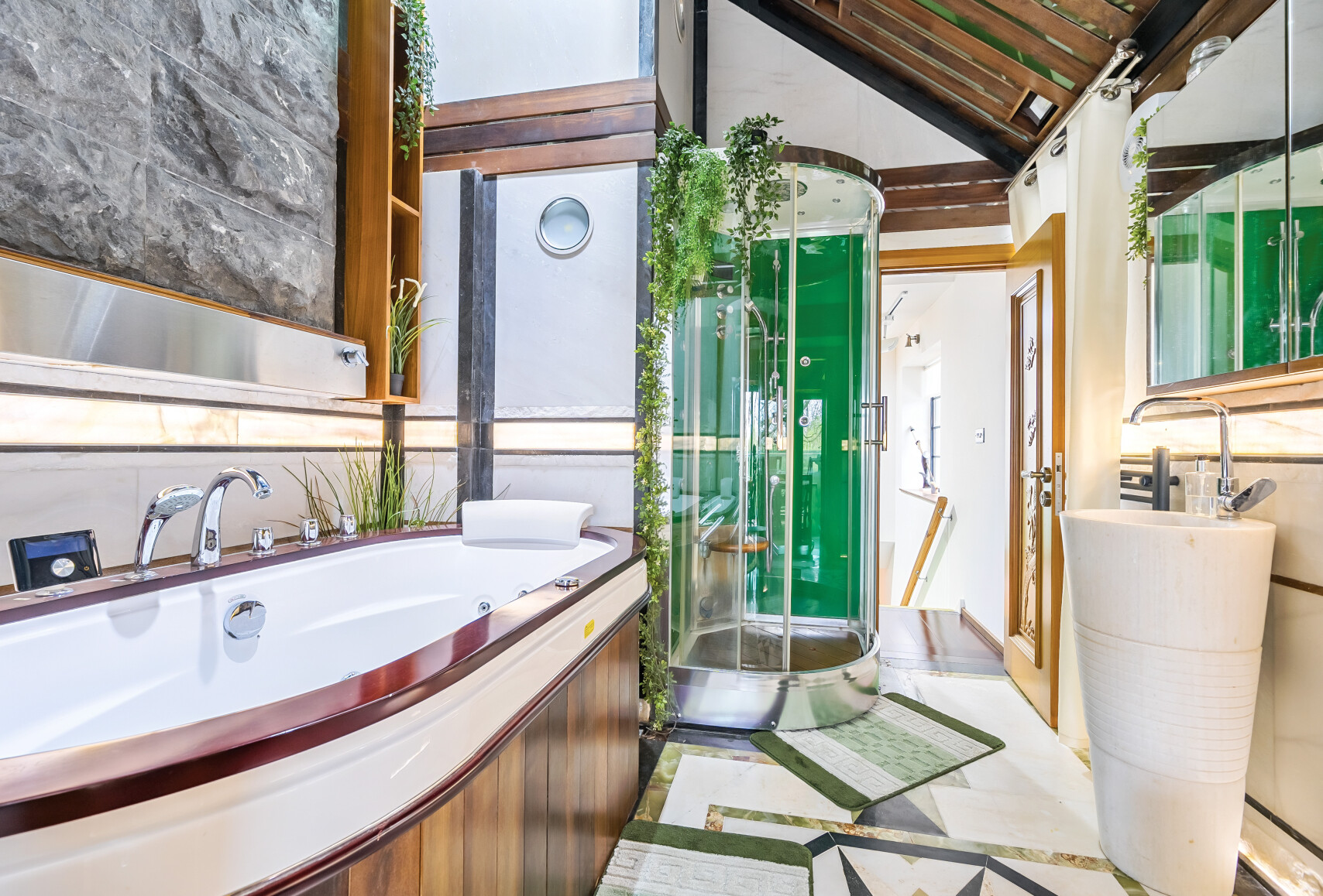 The Garden Spa Suite